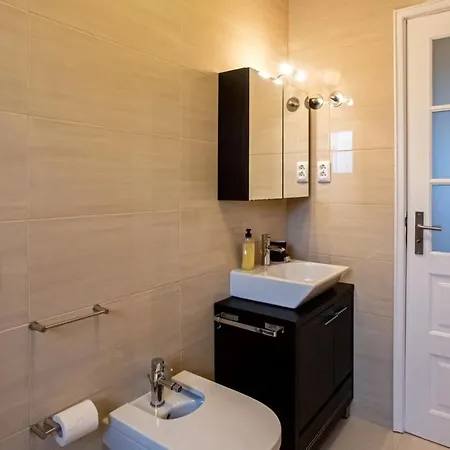 Cosy 1 Bedroom In Belem Apartament